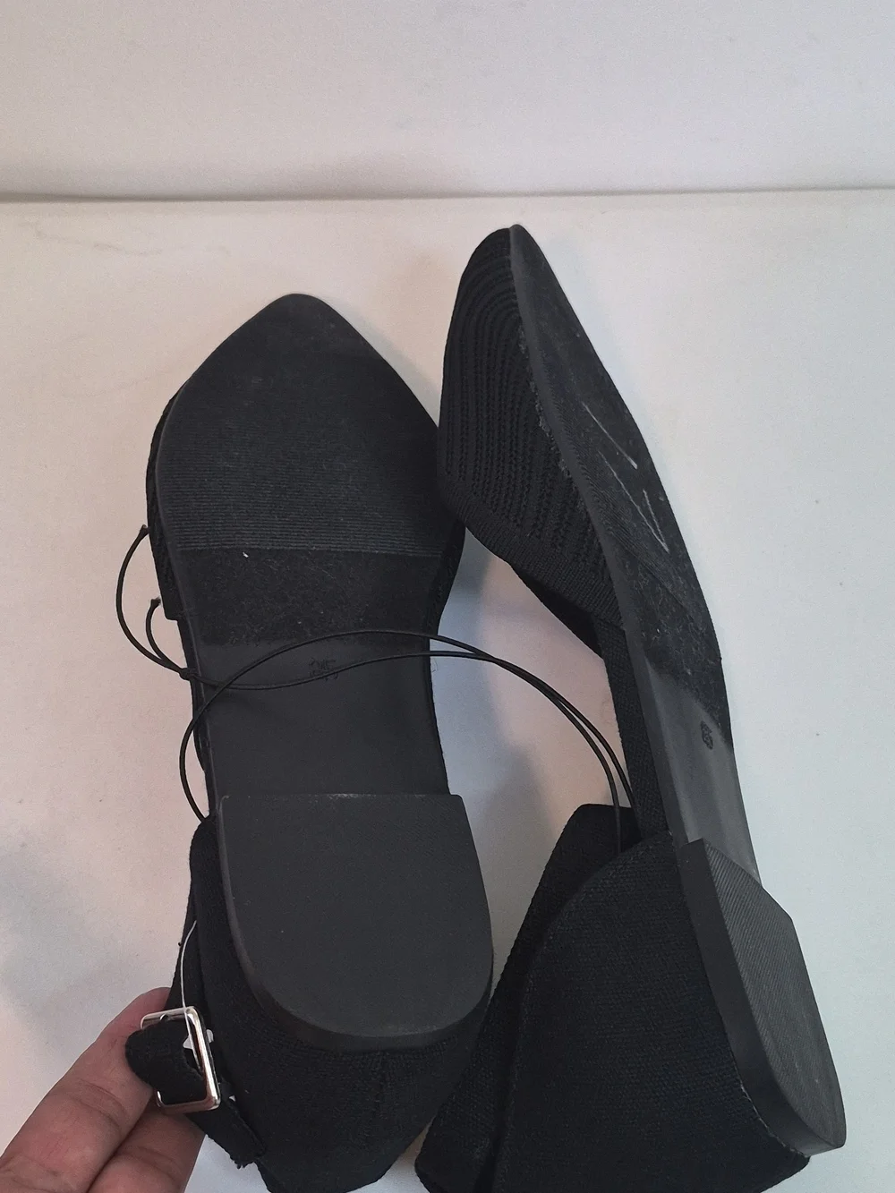 Seychelles Women's Black Pointed Toe Ankle Strap Flats Size 8.5M NWOB